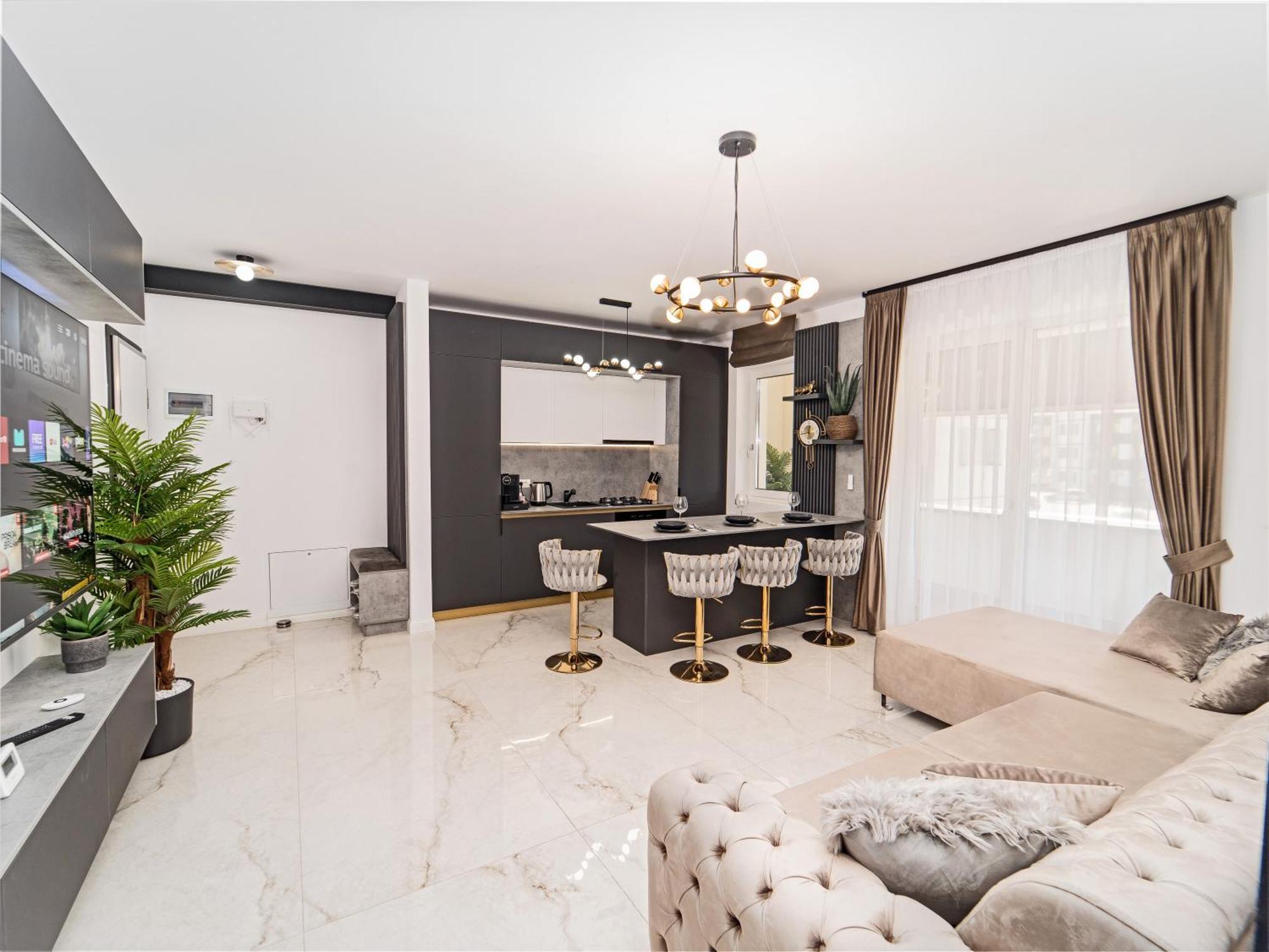 Fashion Stay-Valentino Apartment - By Openhouse Giroc Exterior photo